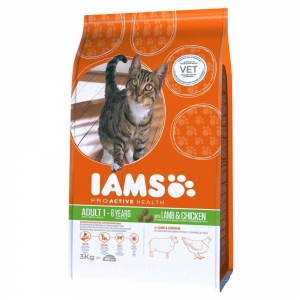 IAMS for Vitality dry cat food (kibble) for adult cats with lamb 3 kg